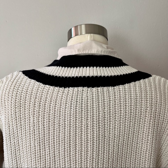 H&M V-neck cable knit sweater β’ black and white β’ Size S - Picture 6 of 11